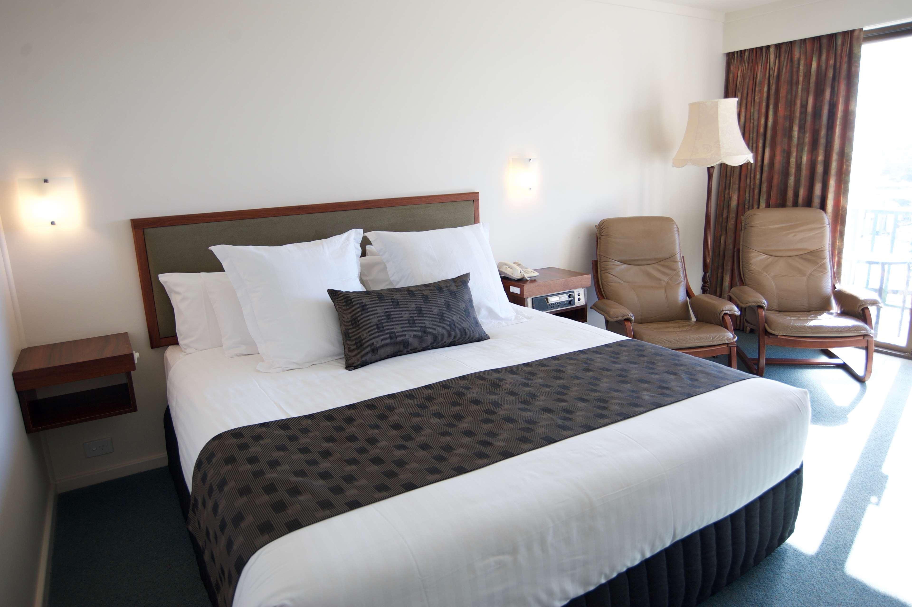 Best Western Plus Easton Inn & Suites Extérieur photo