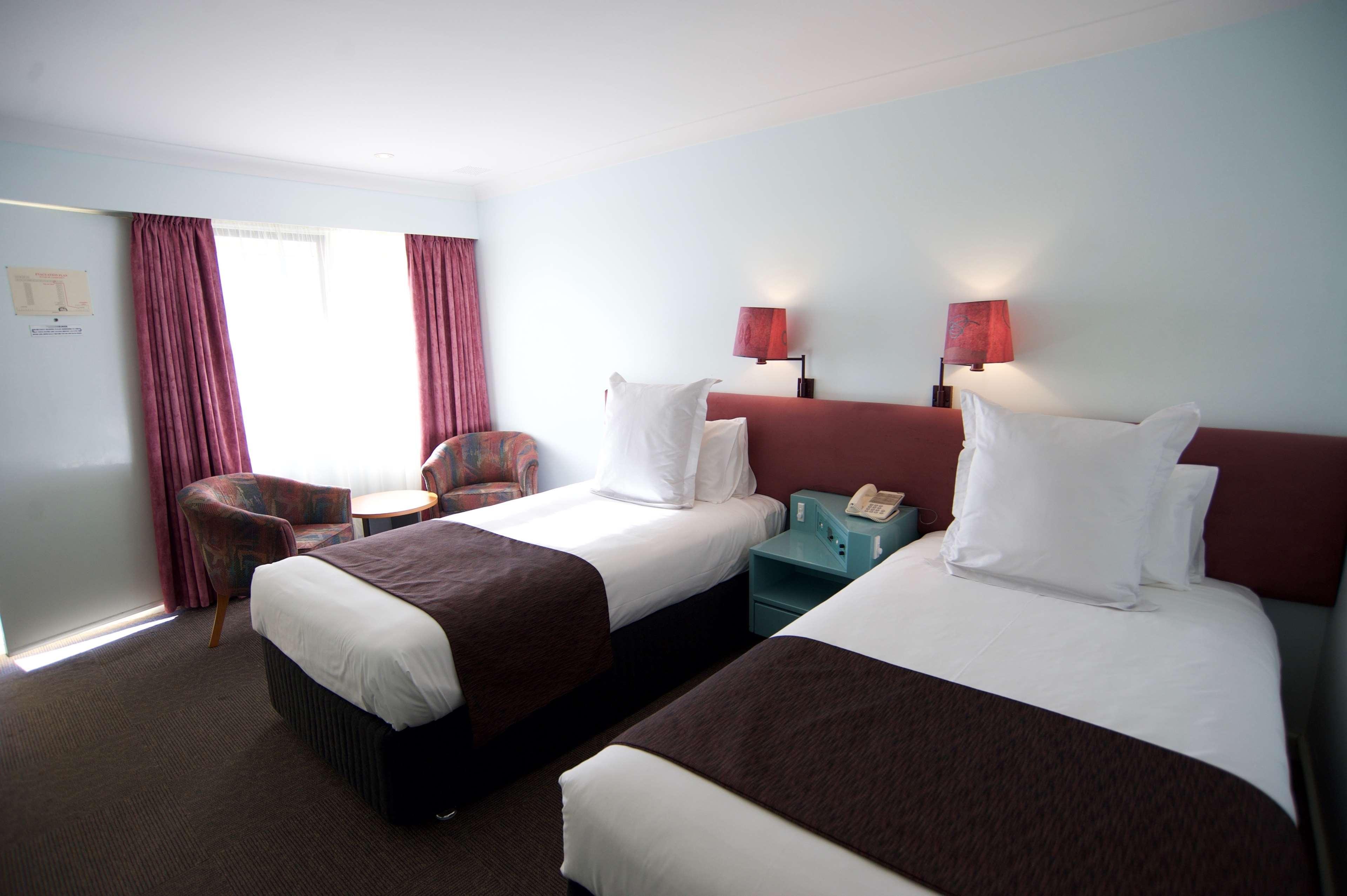 Best Western Plus Easton Inn & Suites Extérieur photo