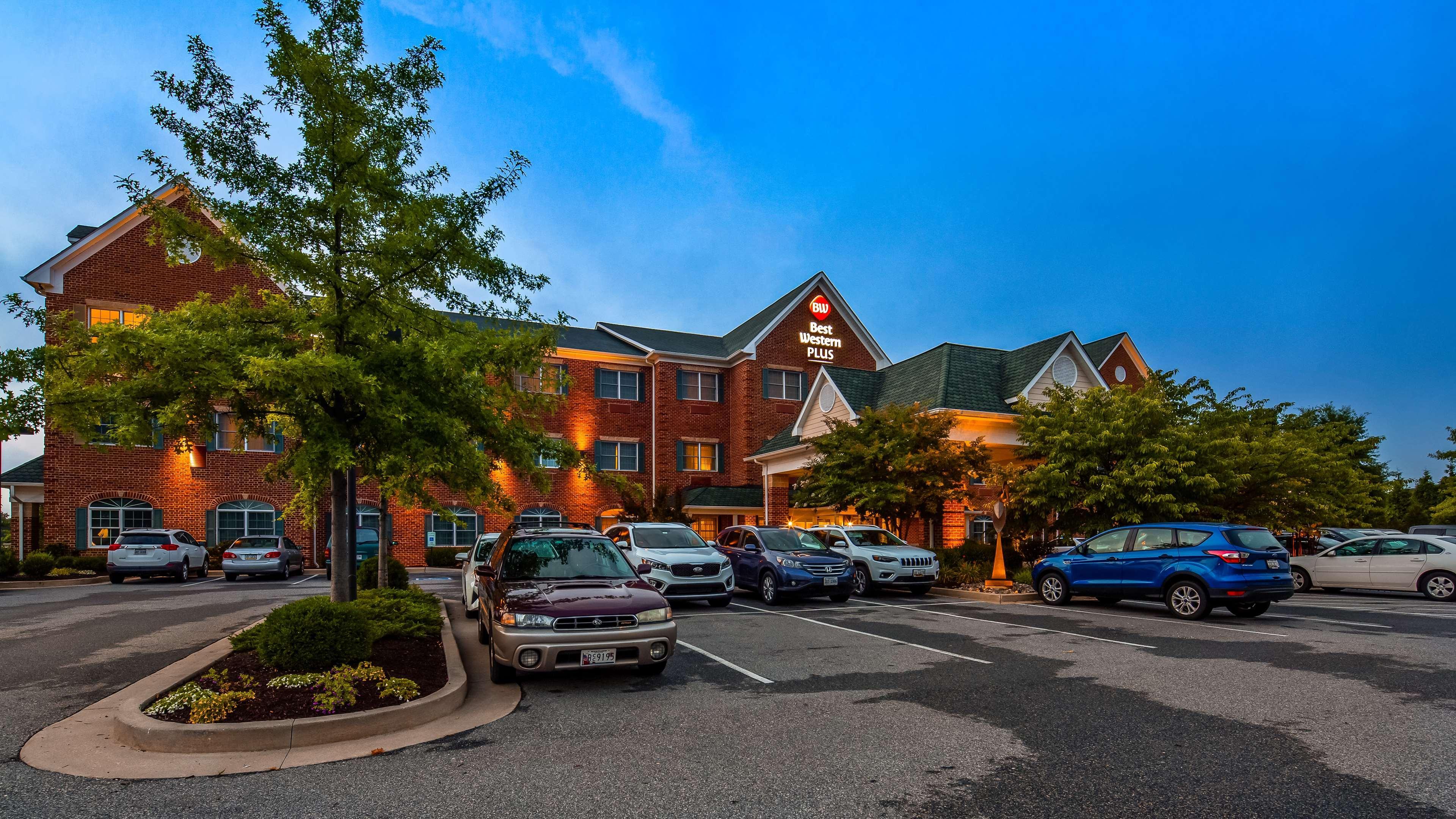Best Western Plus Easton Inn & Suites Extérieur photo